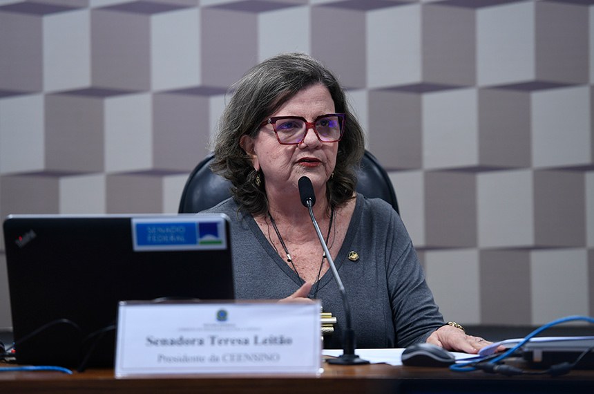 Diretor do MEC afirma que novo ensino médio pode elevar evasão escolar