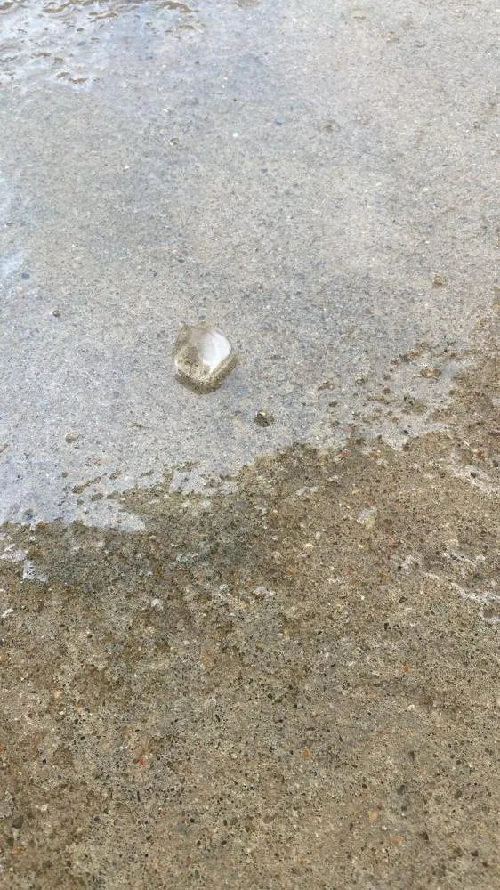Moradores do Campo Pequeno relatam chuva de granizo na tarde deste domingo (04)