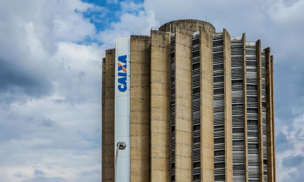 CAIXA ABRE CONCURSO PÚBLICO COM 4050 VAGAS 