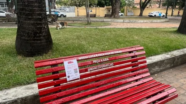 LEI DOS BANCOS VERMELHOS ENTRA EM VIGOR