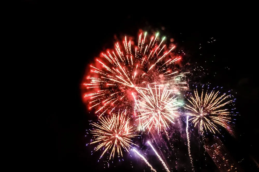 FOGOS DE ARTIFÍCIO COM ESTAMPIDO ESTÃO PROIBIDOS EM TOBIAS BARRETO