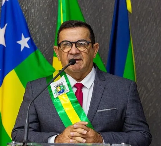 DILSON DE AGRIPINO TOMA POSSE E FAZ ALTERAÇÕES NO SECRETARIADO