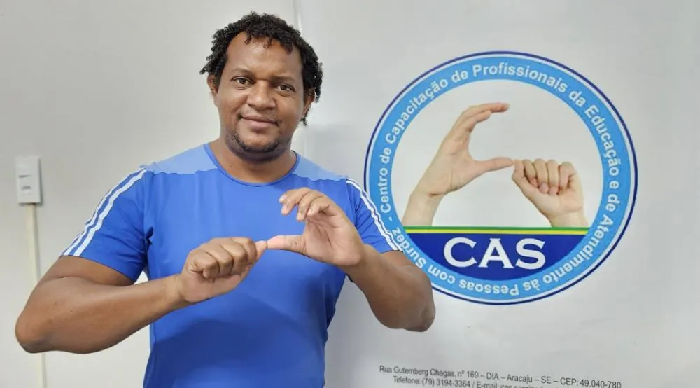 SEDUC ABRE PROCESSO SELETIVO SIMPLIFICADO PARA CONTRATAR INTÉRPRETES DE LIBRAS