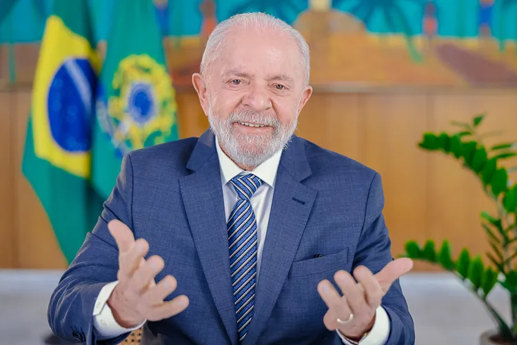 LULA DEVE ANUNCIAR PÉ-DE-MEIA PARA QUEM QUISER SER PROFESSOR