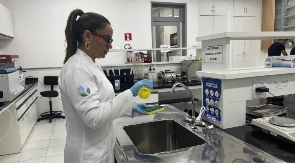 ITPS ALERTA SOBRE RISCOS À SAÚDE COM BACTÉRIAS EM ESPOJAS DE LAVAR LOUÇA