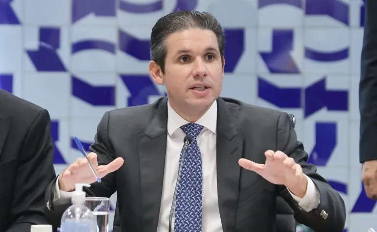 VOTO DISTRITAL VOLTA À PAUTA NA CÂMARA FEDERAL