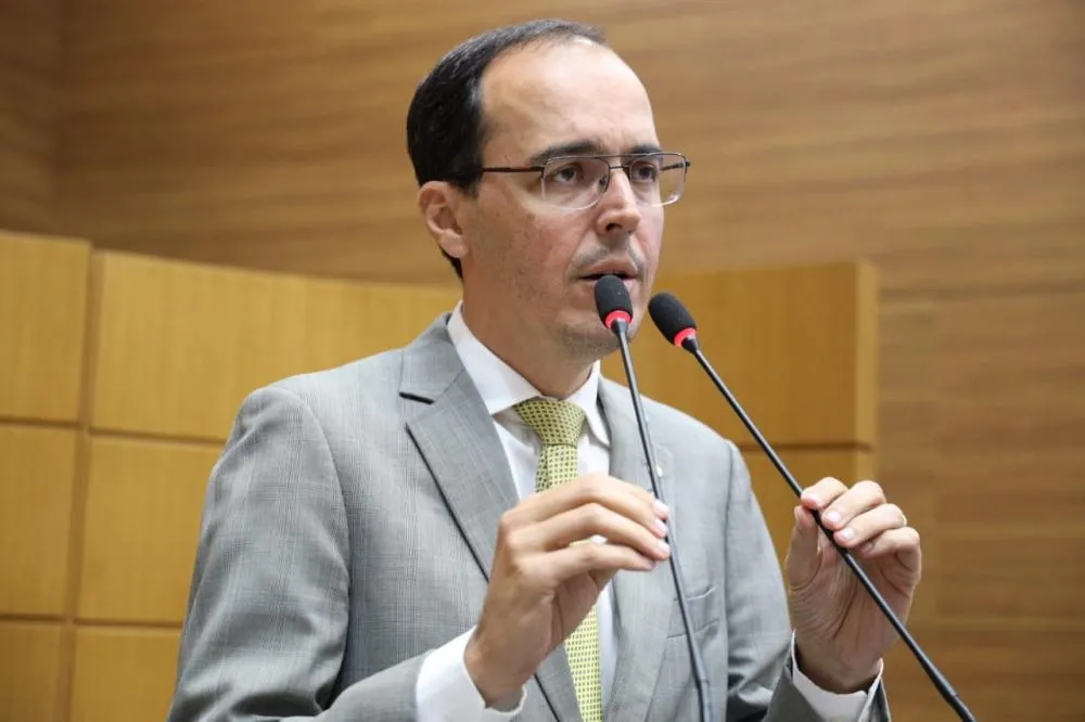 DEPUTADOS DEBATEM VALORES DAS TAXAS DO DETRAN/SE