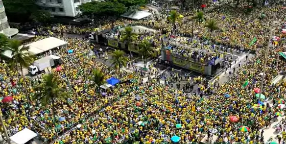 MULTIDÃO VAI ÀS RUAS DO RIO PRESSIONAR POR ANISTIA 