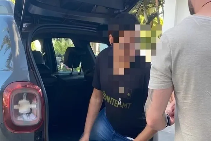 PROFESSOR DE MATEMÁTICA É PRESO SUSPEITO DE RECRUTAR ALUNOS PARA O COMANDO VERMELHO