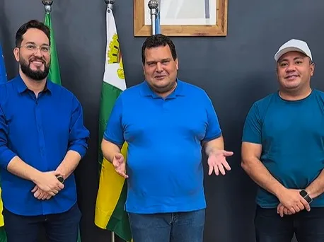 NA UPA SÃO VICENTE, SECRETÁRIO DE SAÚDE ANUNCIA OBRAS E AMPLIAÇÃO DE SERVIÇOS