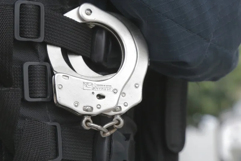 POLICIAL É PRESO EM OPERAÇÃO DE COMBATE À ENTRADA DE ILÍCITOS NO SISTEMA PRISIONAL