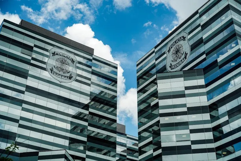 POLÍCIA FEDERAL ABRE CONCURSO COM 1.000 VAGAS