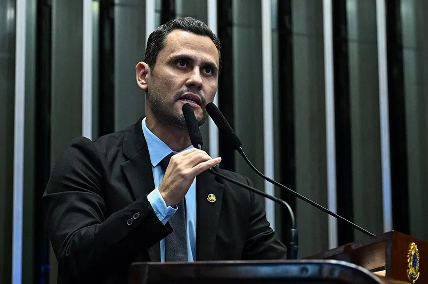SENADOR CLEITINHO SE ARREPENDE DE VÍDEO FEITO COM A INFLUENCIADORA VIRGÍNIA 