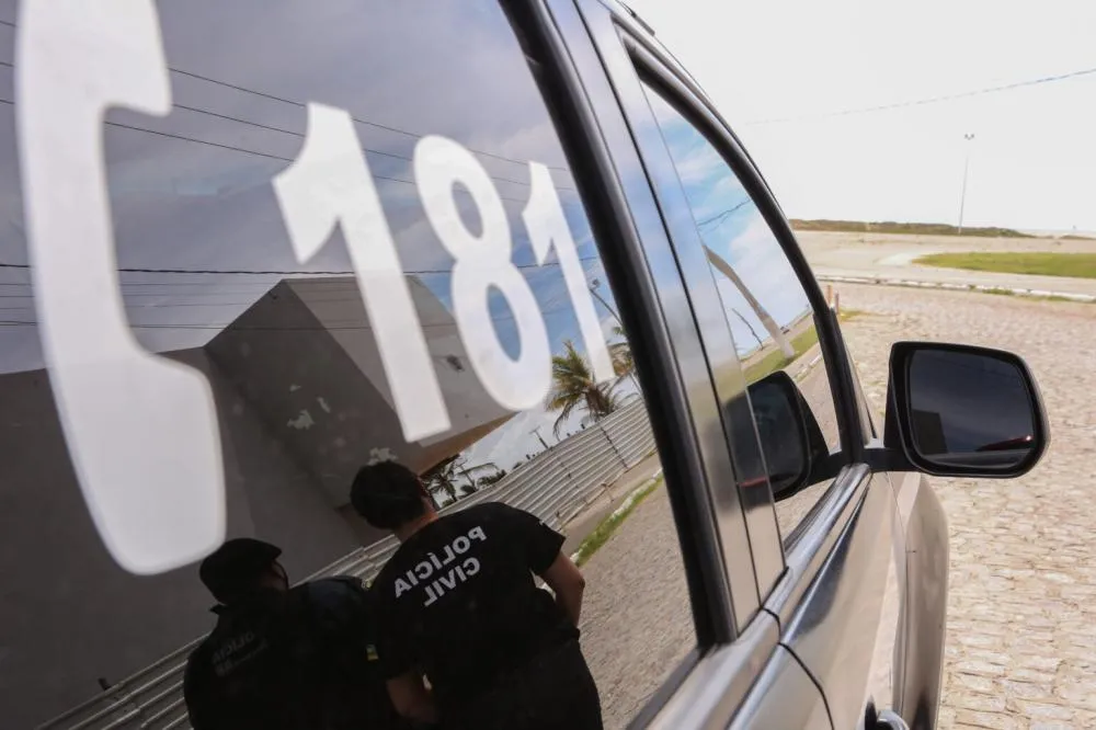 EM PORTO DA FOLHA, POLÍCIA PRENDE SUSPEITO DE MATAR GATOS A PAULADAS