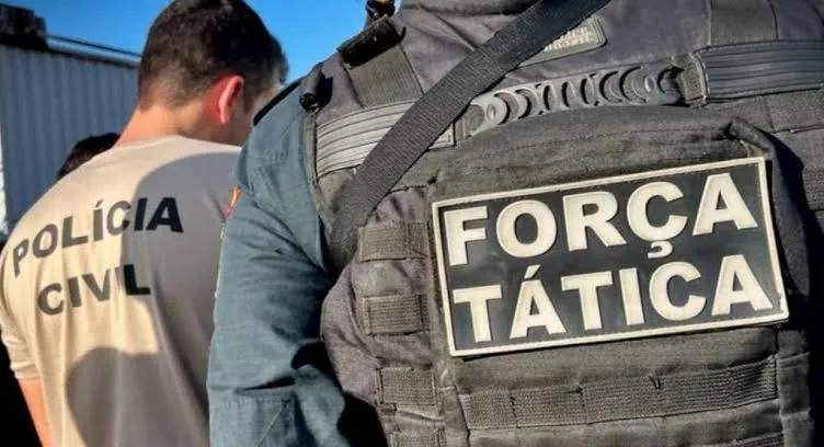  HOMENS SÃO PRESOS APÓS FINGIREM SER POLICIAIS PARA COBRAR DÍVIDAS DE APOSTAS