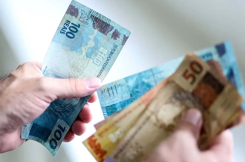 SENADO QUER ENDURECER PENA PARA CHARLATANISMO RELIGIOSO